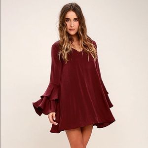 Burgundy bell sleeve shift dress. Amazing price!